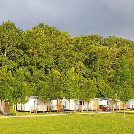 Camping Le Pre Cathare Lavelanet Eksteriør billede