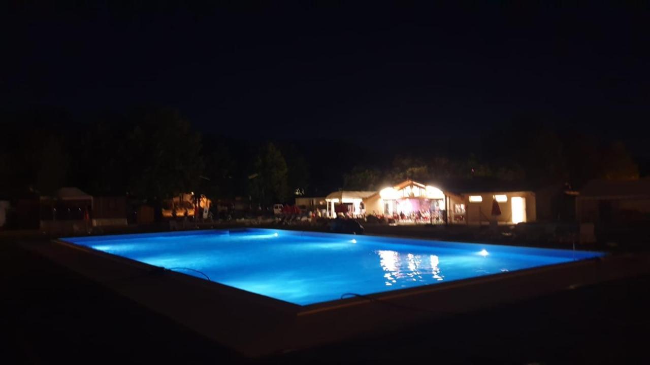 Camping Le Pre Cathare Lavelanet Eksteriør billede