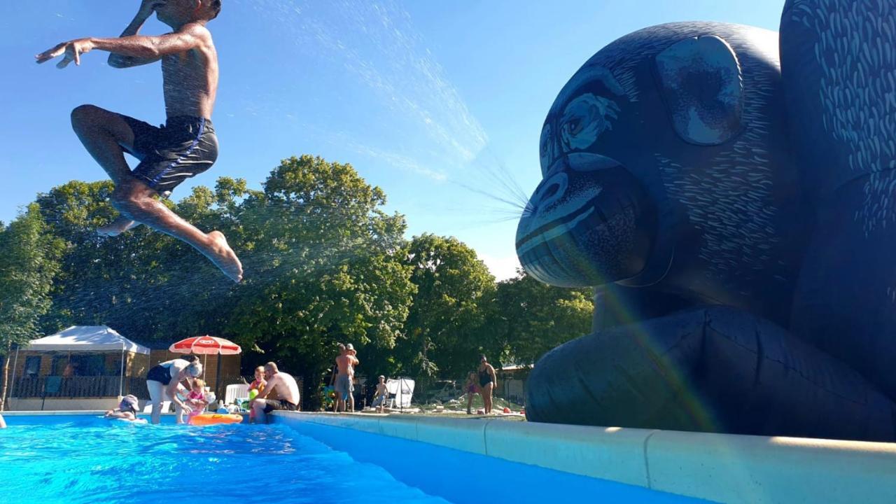 Camping Le Pre Cathare Lavelanet Eksteriør billede