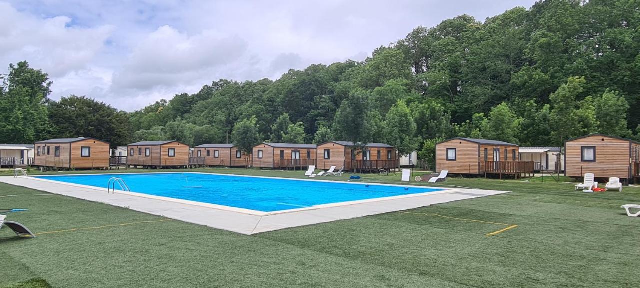 Camping Le Pre Cathare Lavelanet Eksteriør billede
