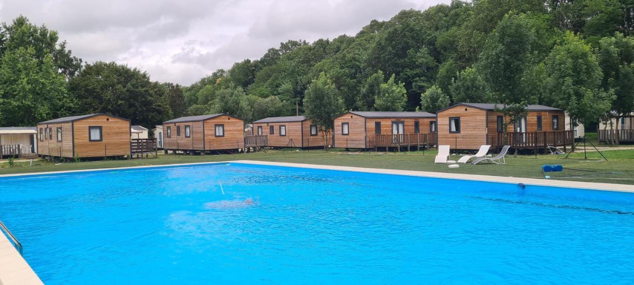 Camping Le Pre Cathare Lavelanet Eksteriør billede