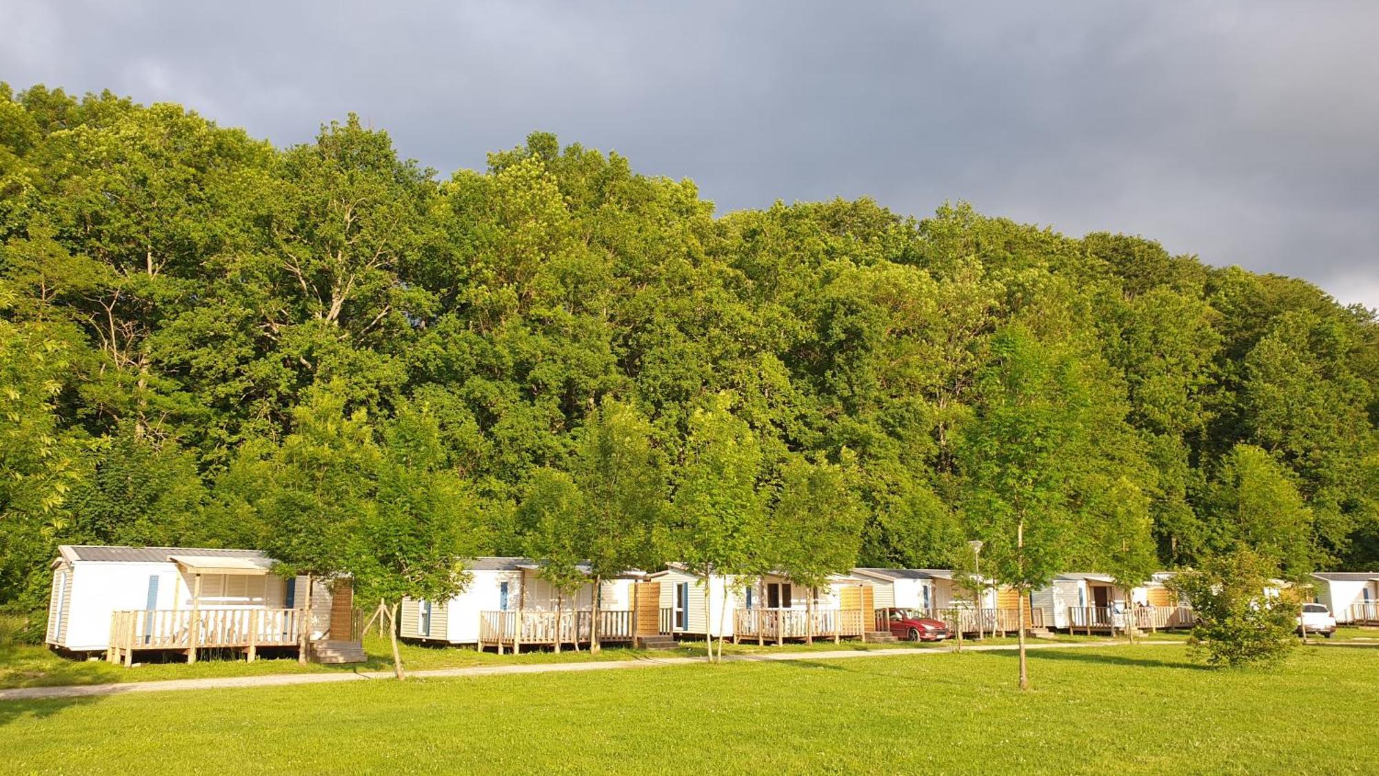 Camping Le Pre Cathare Lavelanet Eksteriør billede